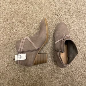 Express tan booties